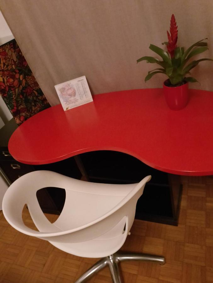 Big In Private Appartament, Close To The Station And Center Of