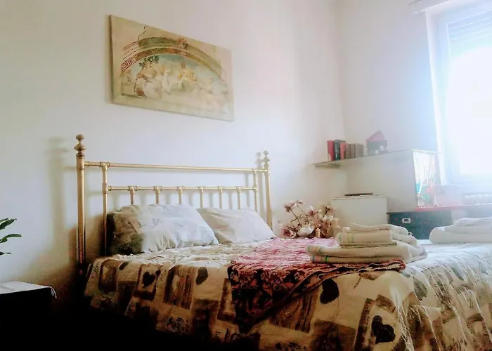 Big Room In Private Appartament, Close To The Station And Center Of City