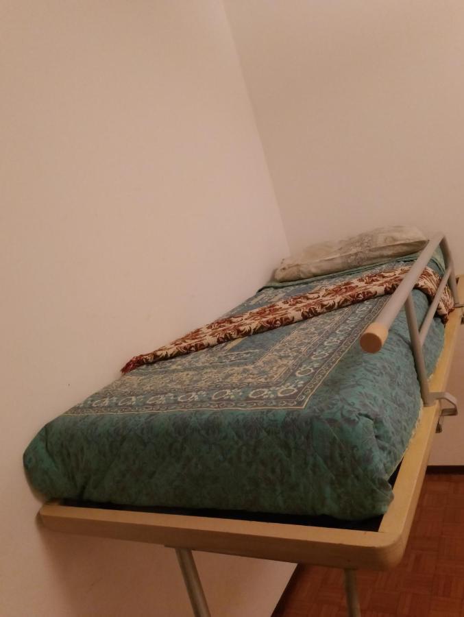 Gjestgiverier Big In Private Appartament, Close To The Station And Center Of Bergamo